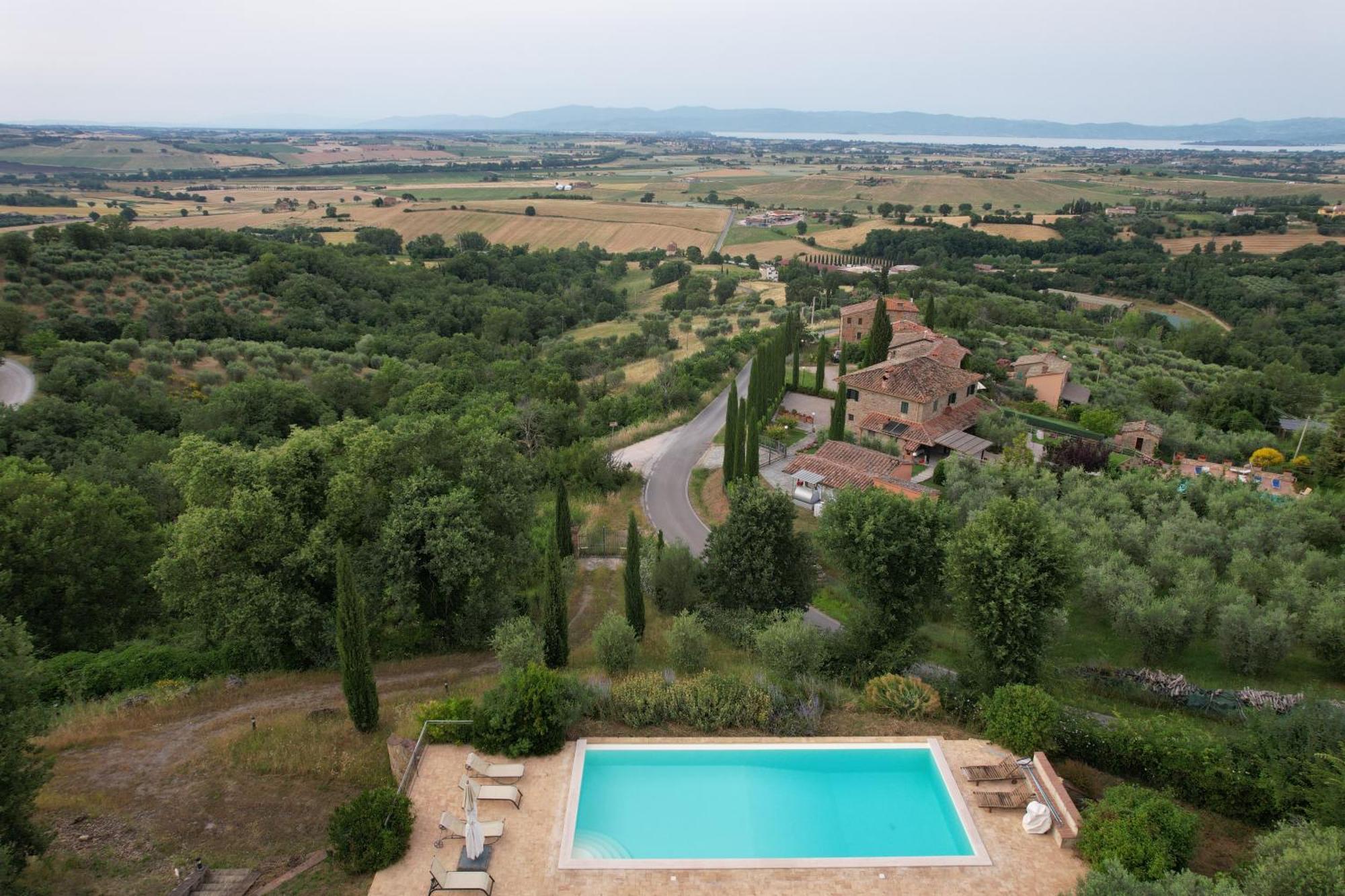 Fonte Pace Luxury Villa - A Fontanaro Property Paciano ภายนอก รูปภาพ